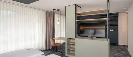 Spacious Roof Top Room