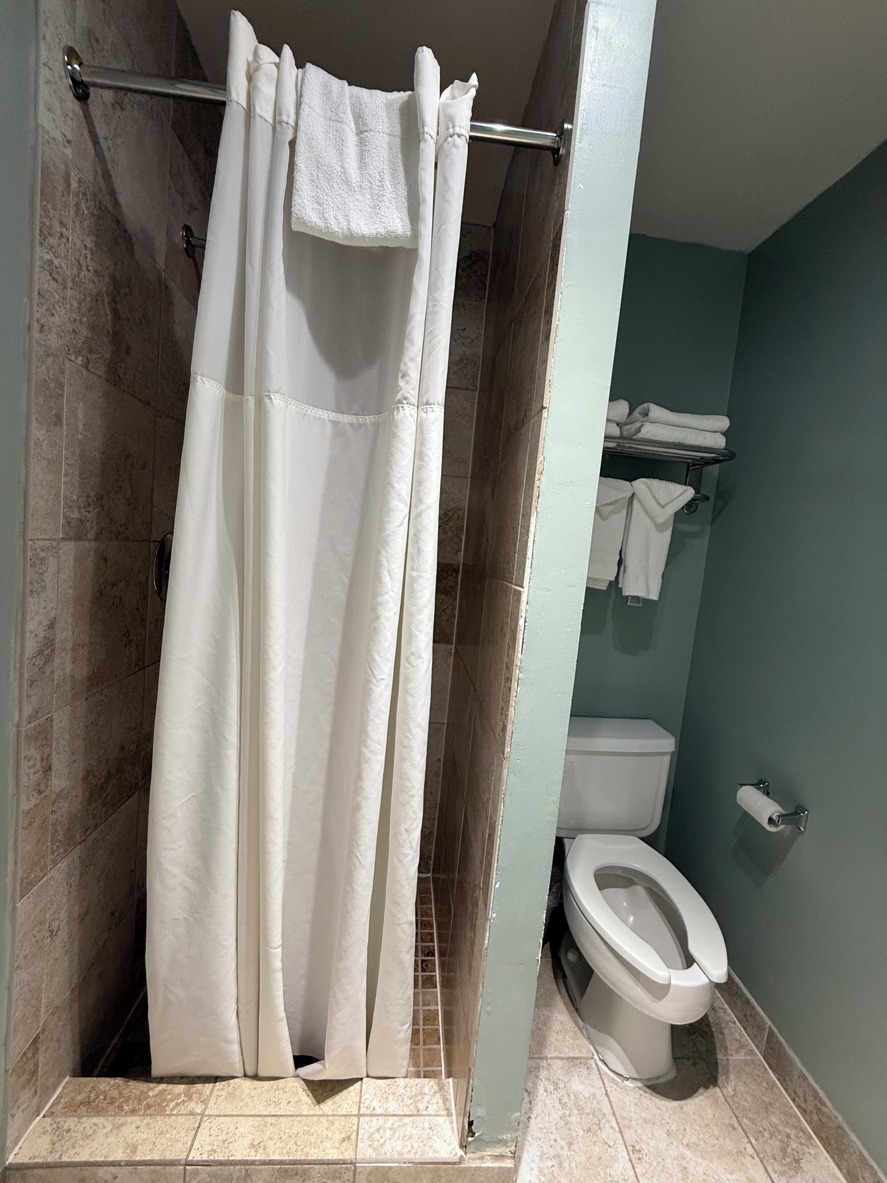 Photo - Windsor Inn Hotel