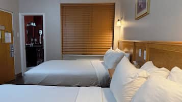 Traditionellt dubbelrum - 2 dubbelsängar | Gratis wi-fi och sängkläder