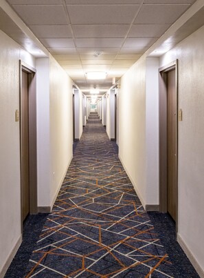 Hallway - Candlewood Suites Richmond-South by IHG (Richmond)