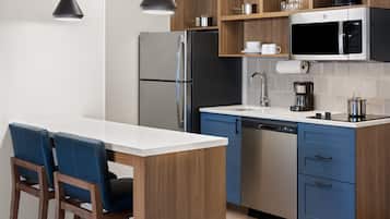 In-room safe, desk, laptop workspace, blackout drapes