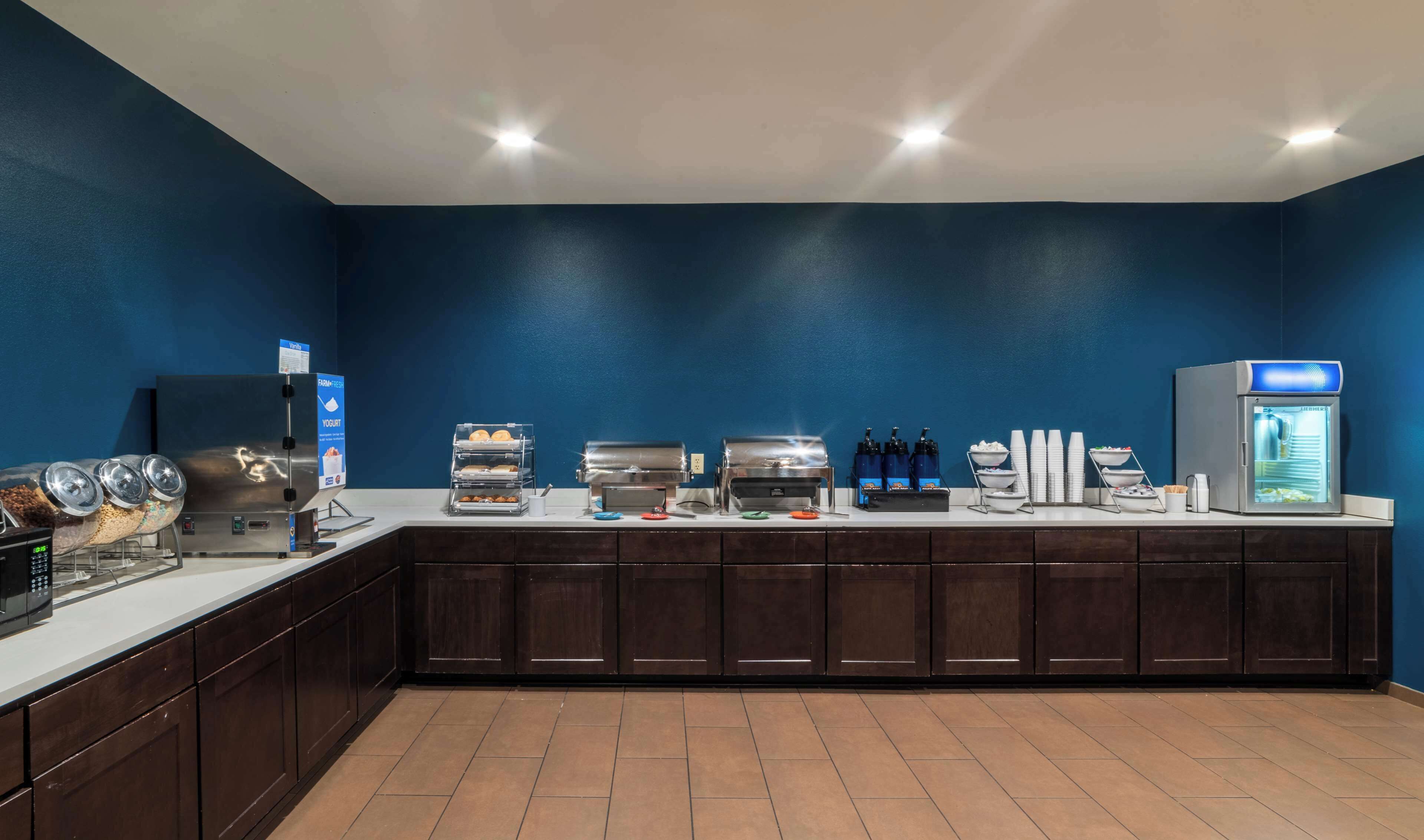 Desayuno continental gratuito y diario