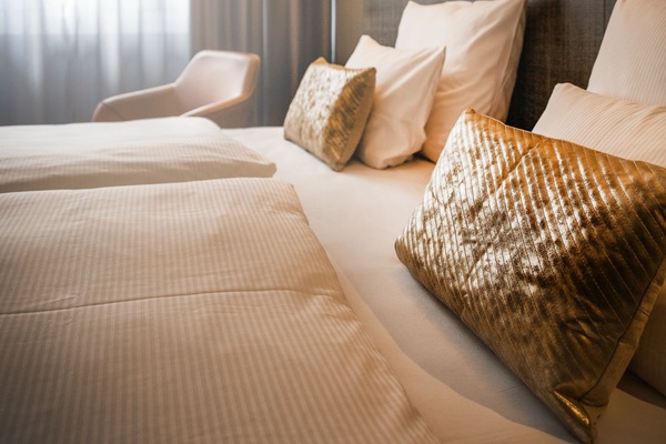 Standaard kamer, 1 twee- of 2 eenpersoonsbedden | 1 slaapkamer, luxe beddengoed, een kluis op de kamer, een bureau