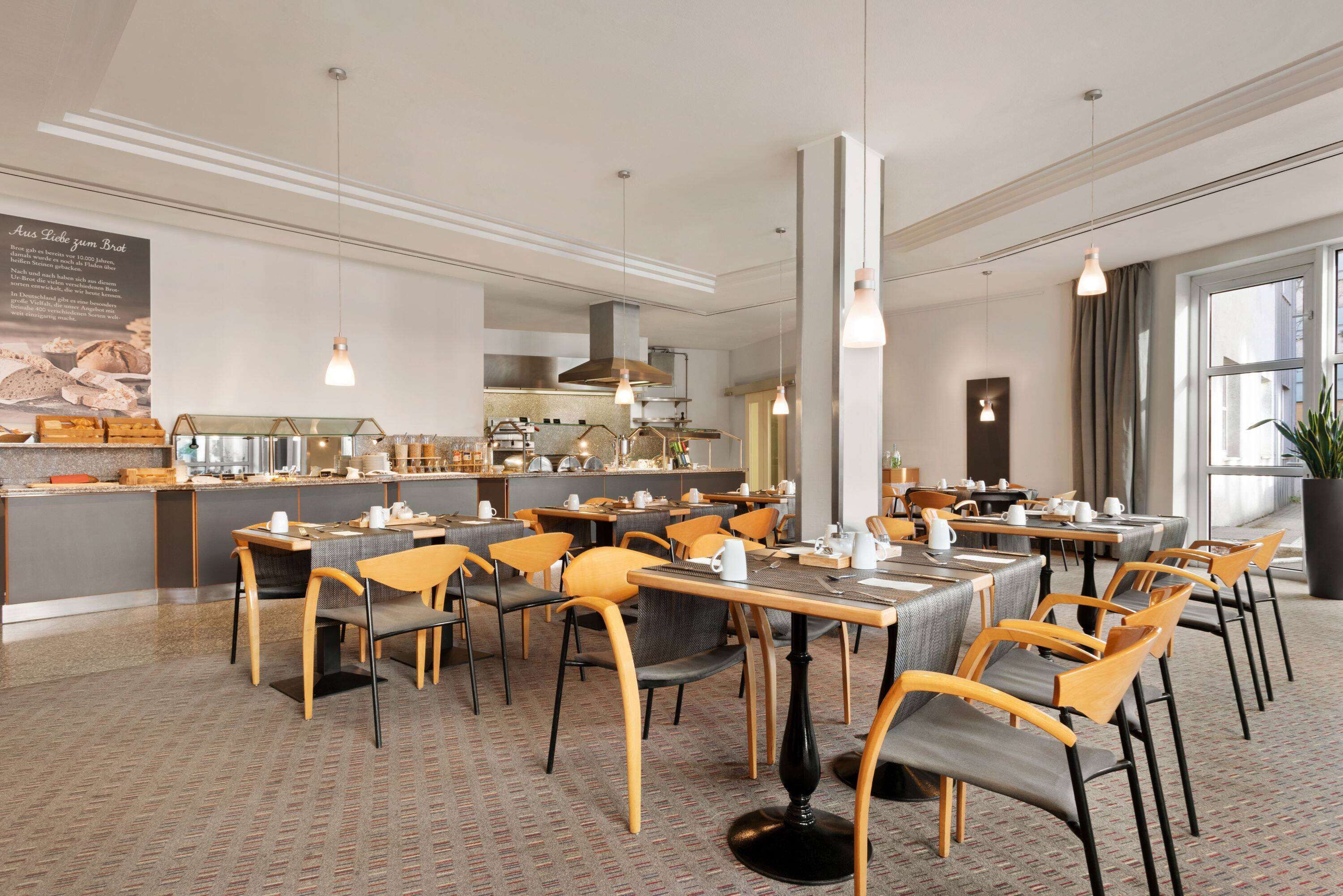 Tägliches Frühstücksbuffet gegen Gebühr