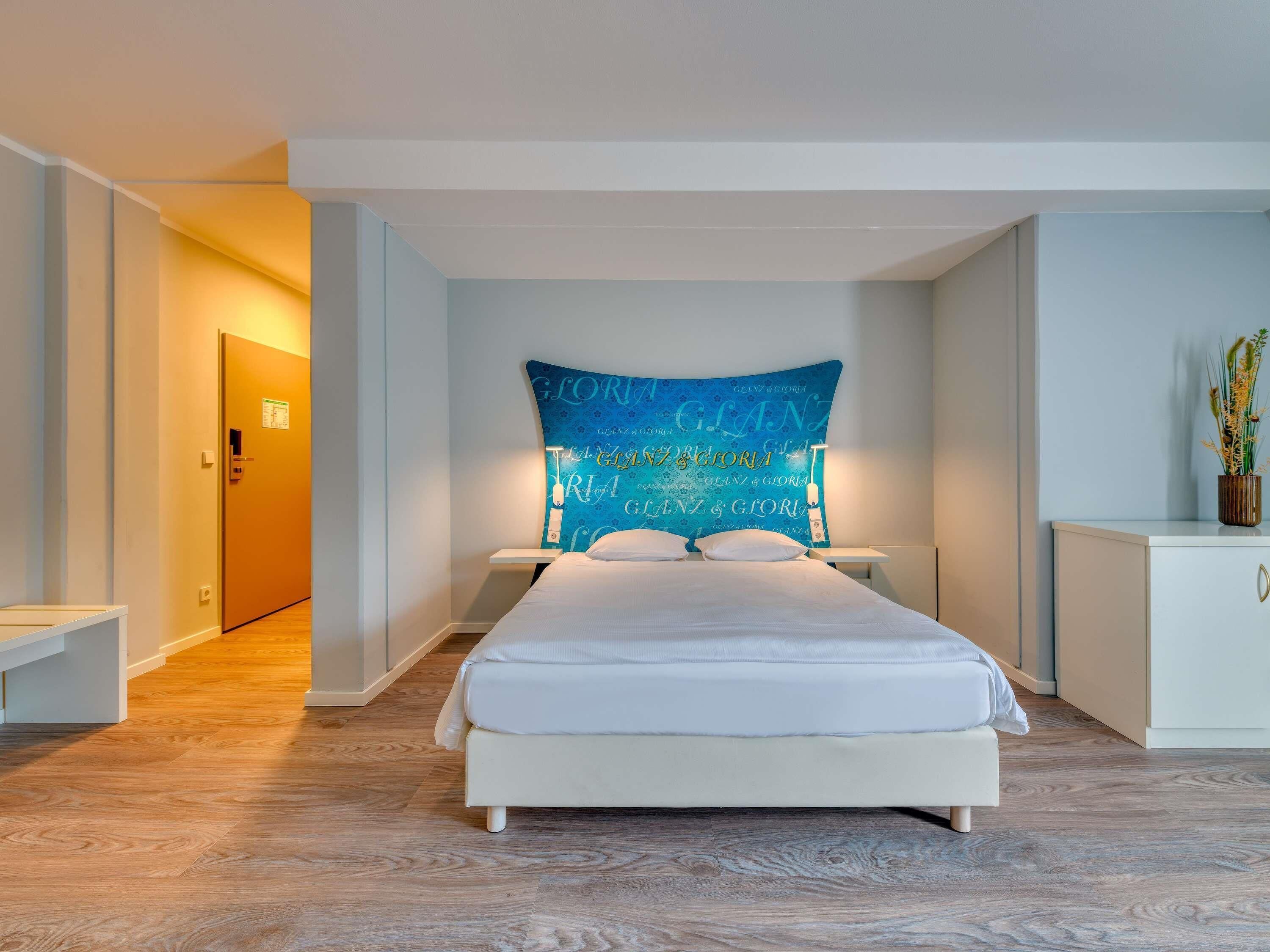 family suite, 1 double bed with sofa bed | hypo-allergenic bedding, desk, soundproofing, iron/ironing board