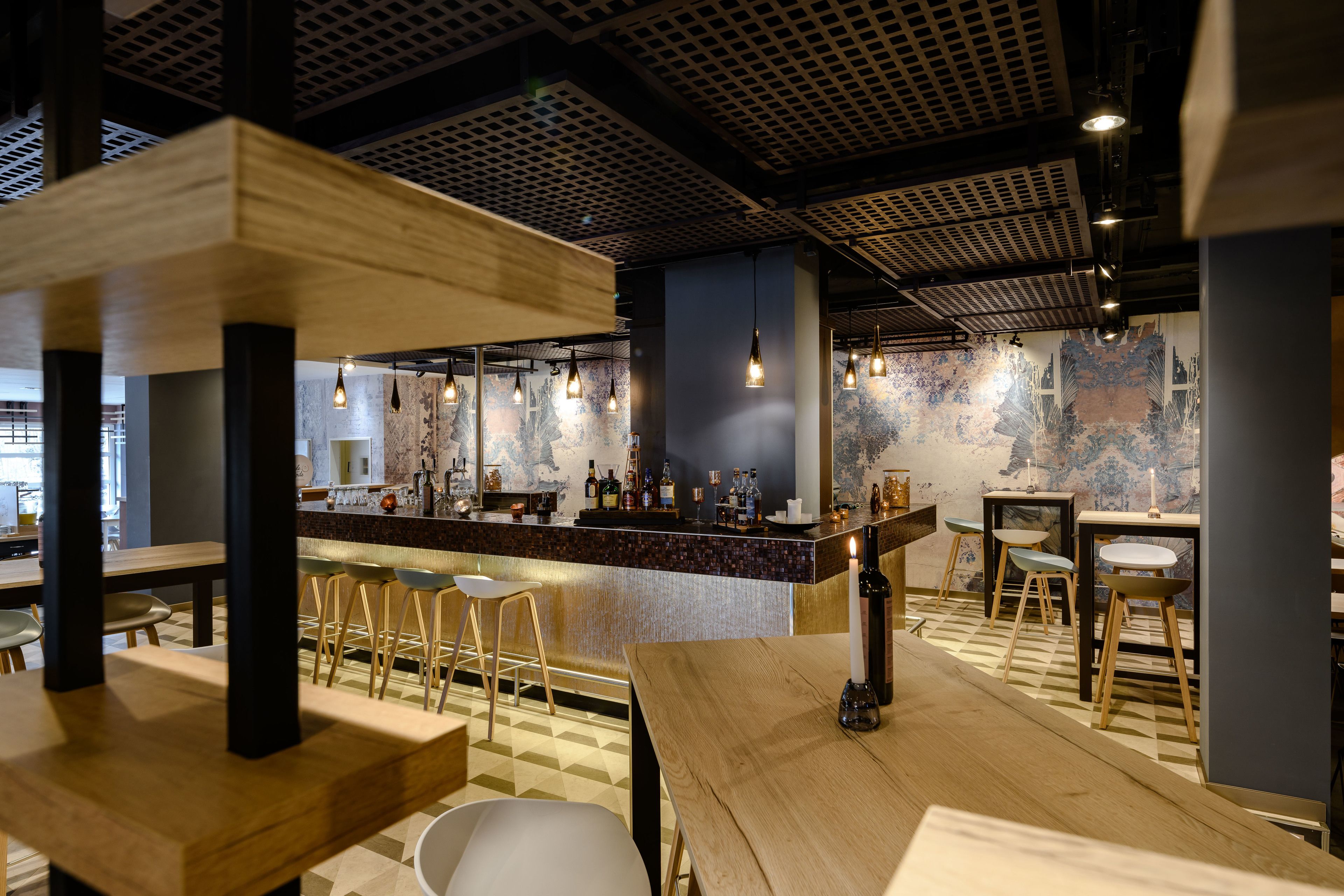 酒吧（店内）