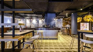 Bar (en el alojamiento)