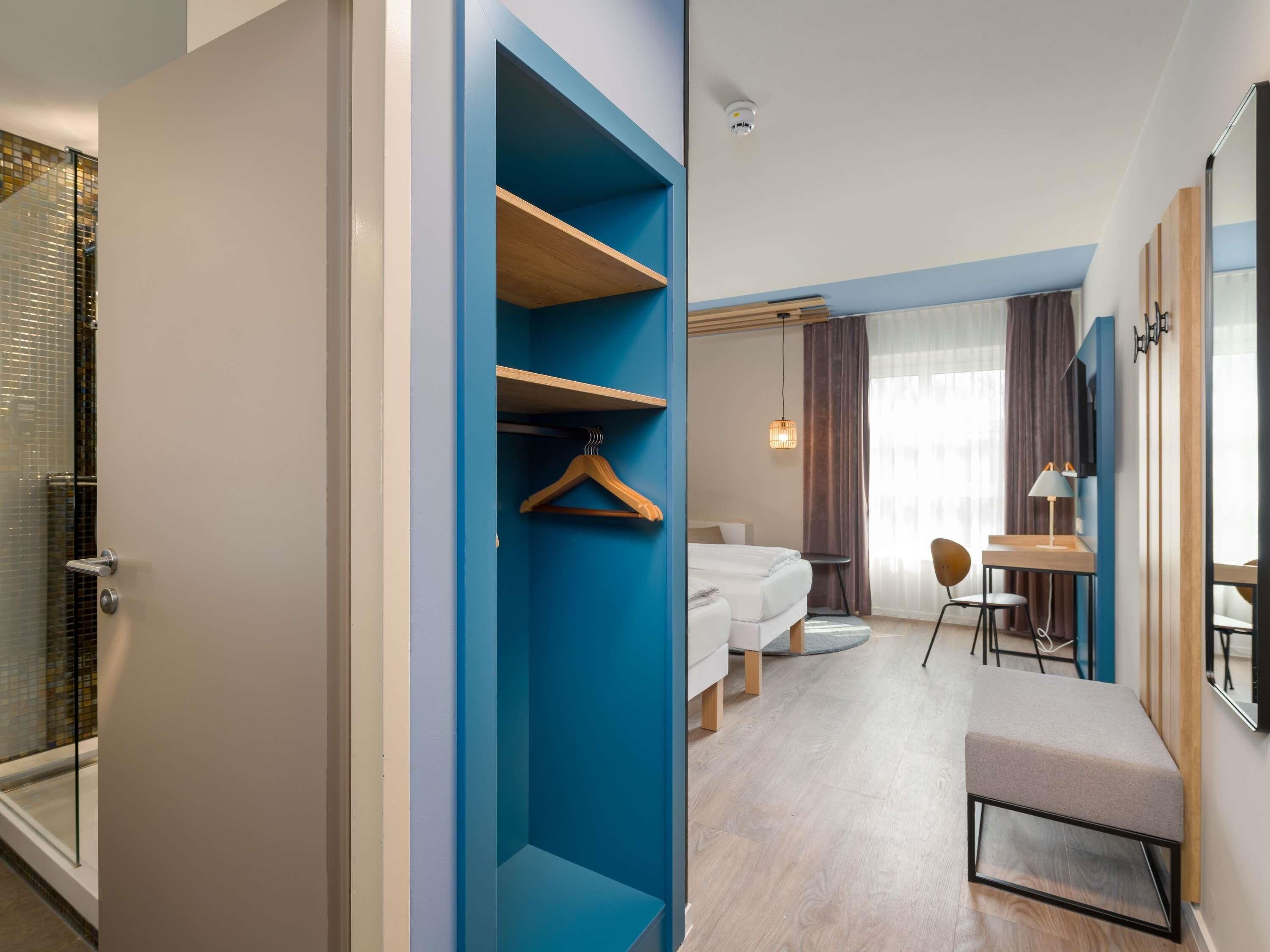 Habitación estándar con 2 camas individuales, 2 camas individuales | Ropa de cama hipoalergénica, escritorio, sistema de insonorización