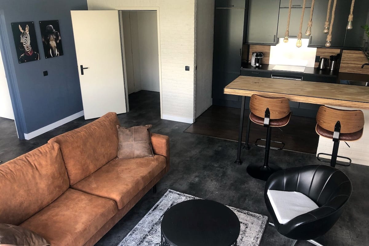 apartment | 1 bedroom, in-room safe, desk, blackout curtains