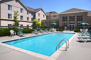 Outdoor pool, open 9:00 AM to 10:00 PM, sun loungers