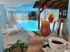 Una piscina techada