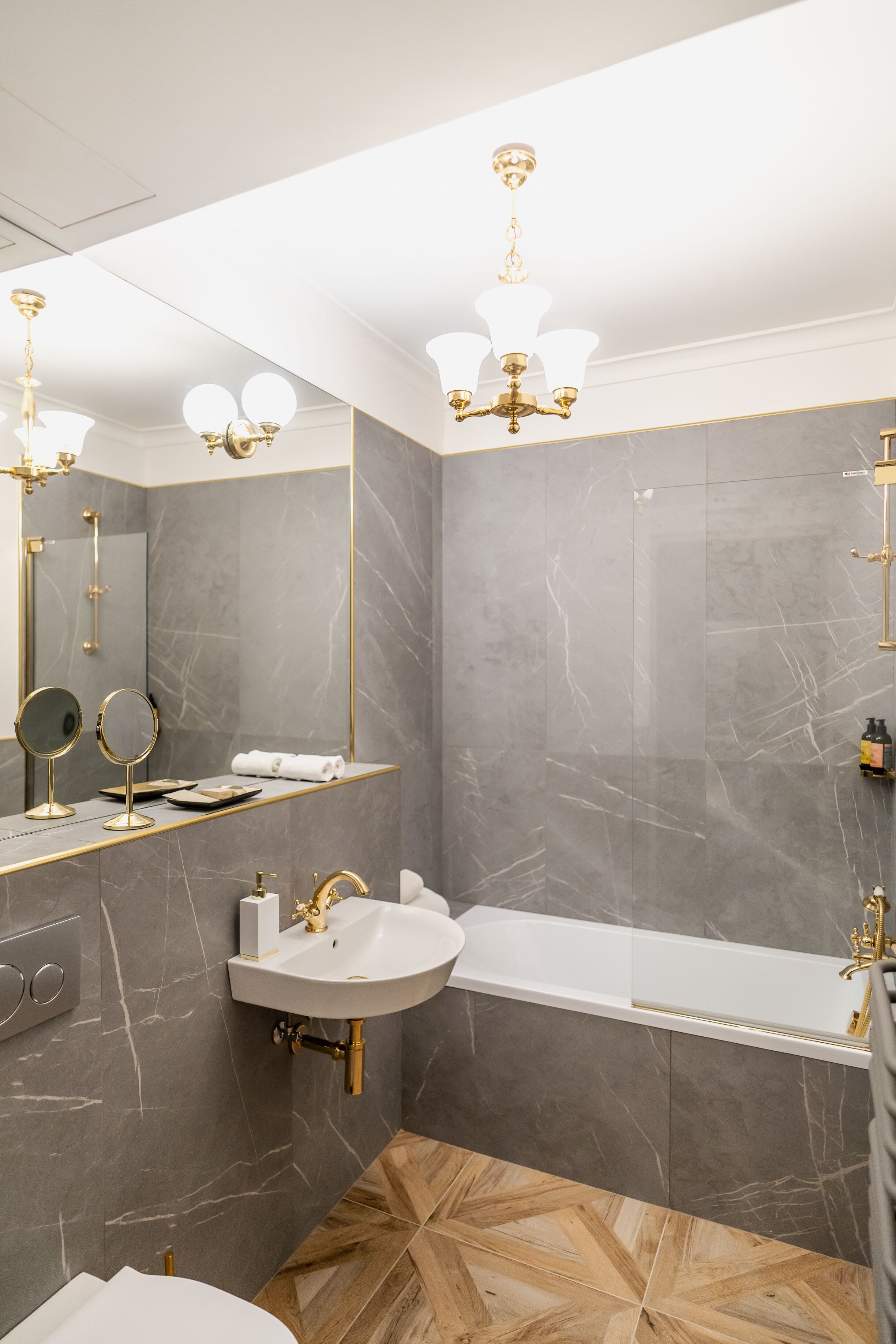 Comfort Single Room | Bathroom | Free toiletries, hair dryer, towels