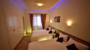 1 chambre, literie de qualité supérieure, couette en duvet d'oie