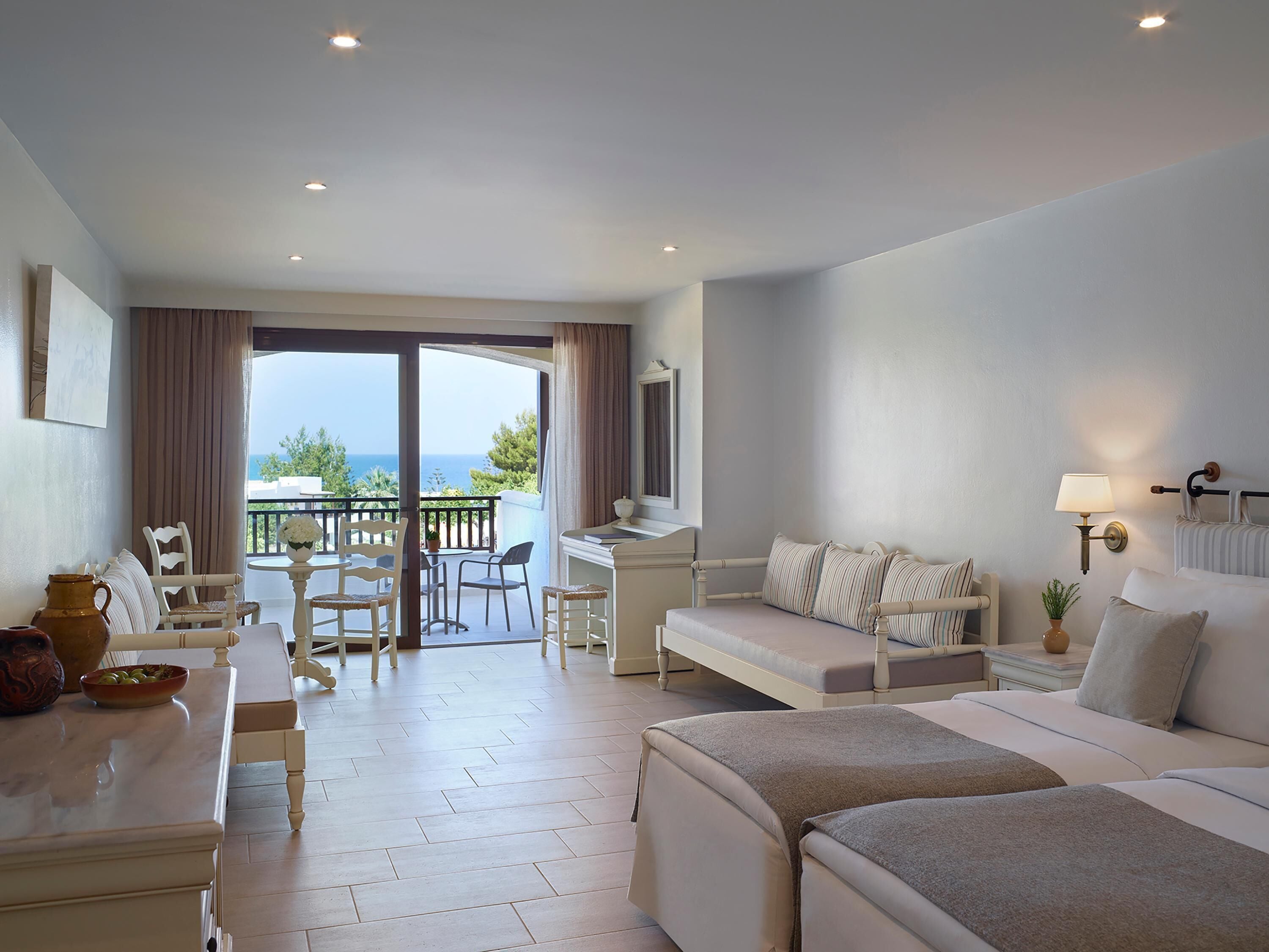 Family Open Plan Room | Minibar, in-room safe, blackout curtains