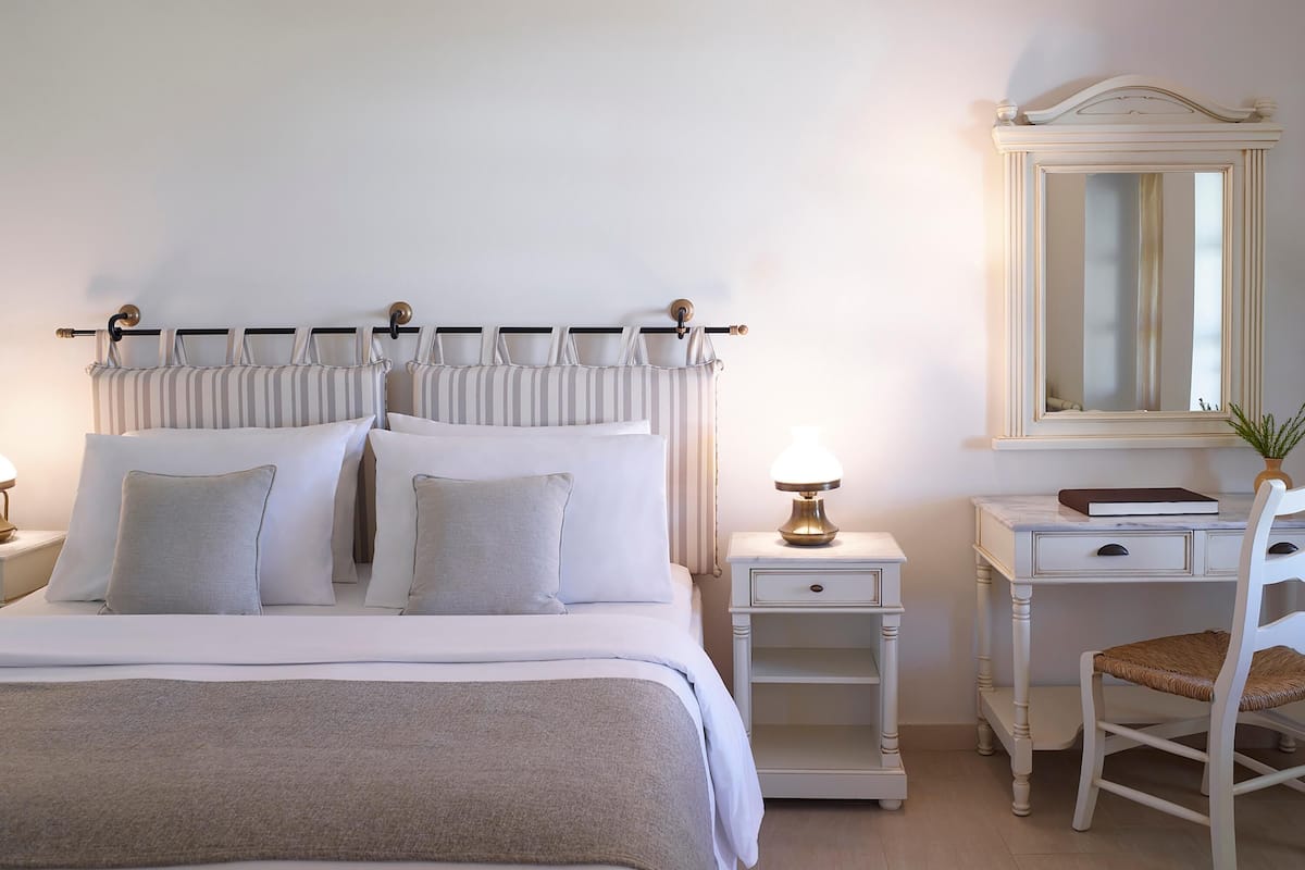 Minibar, in-room safe, desk, blackout curtains