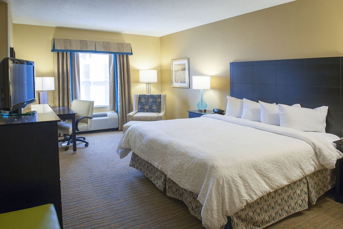 Premium bedding, in-room safe, blackout curtains, iron/ironing board