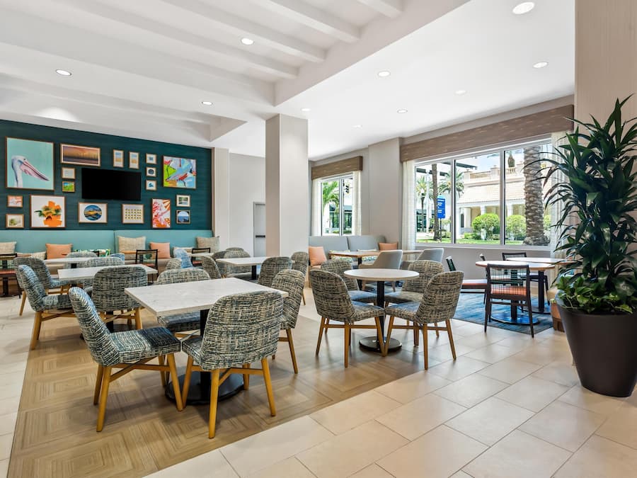 Dagelijks ontbijtbuffet inbegrepen