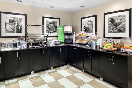 Hampton Inn Miami Dadeland - Image 7