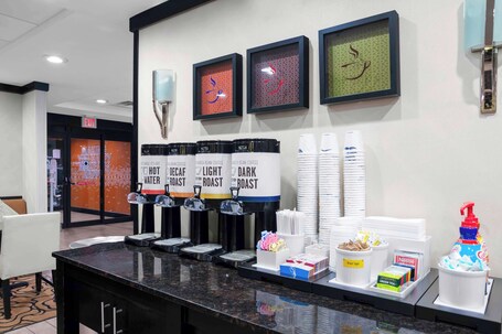 Hampton Inn Miami Dadeland - Image 8