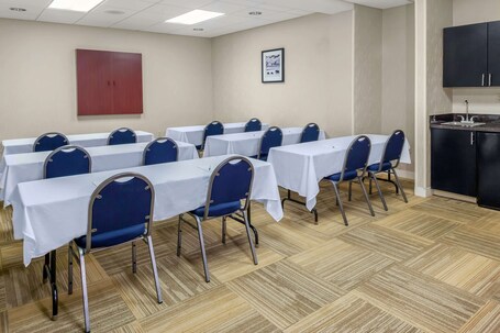 Hampton Inn Miami Dadeland - Image 31