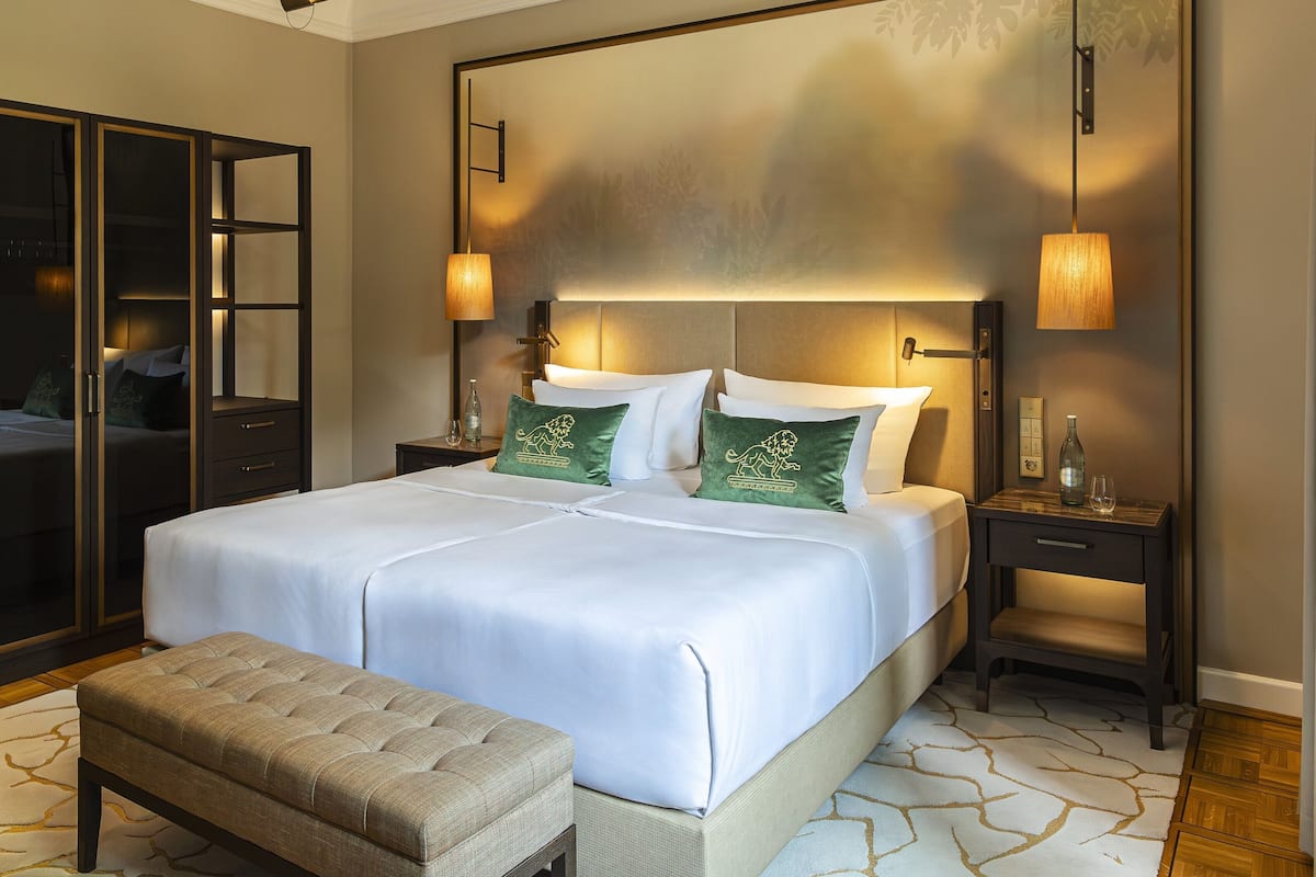 Premium Suite, 1 Bedroom | Hypo-allergenic bedding, minibar, in-room safe, desk