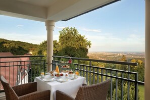 Deluxe Room, 1 King Bed, Balcony (View) | Balcony - Falkenstein Grand, an Autograph Collection Hotel (Königstein im Taunus)
