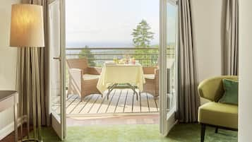 Deluxe kamer, 1 kingsize bed, balkon, uitzicht | Terras