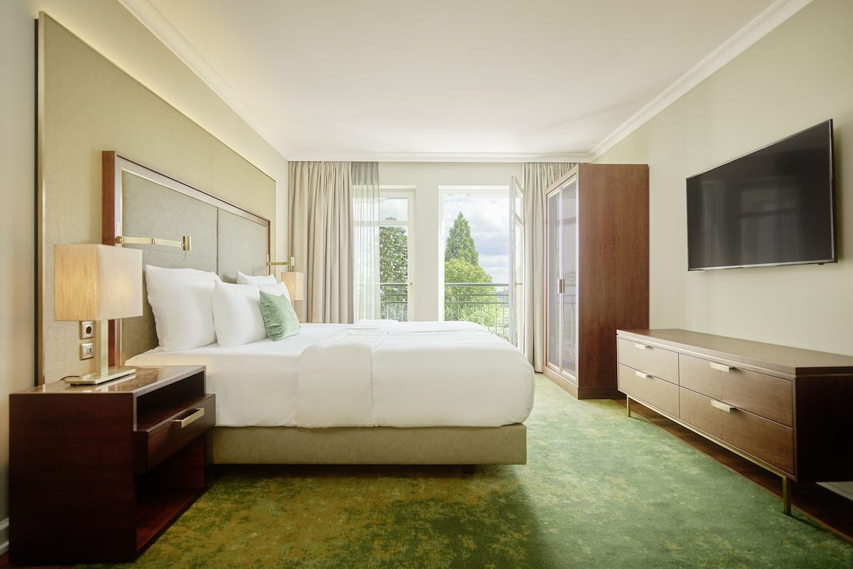 Suite, 1 Bedroom, Non Smoking, Garden View