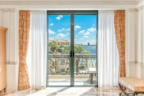 럭셔리 스위트 | 발코니 전망