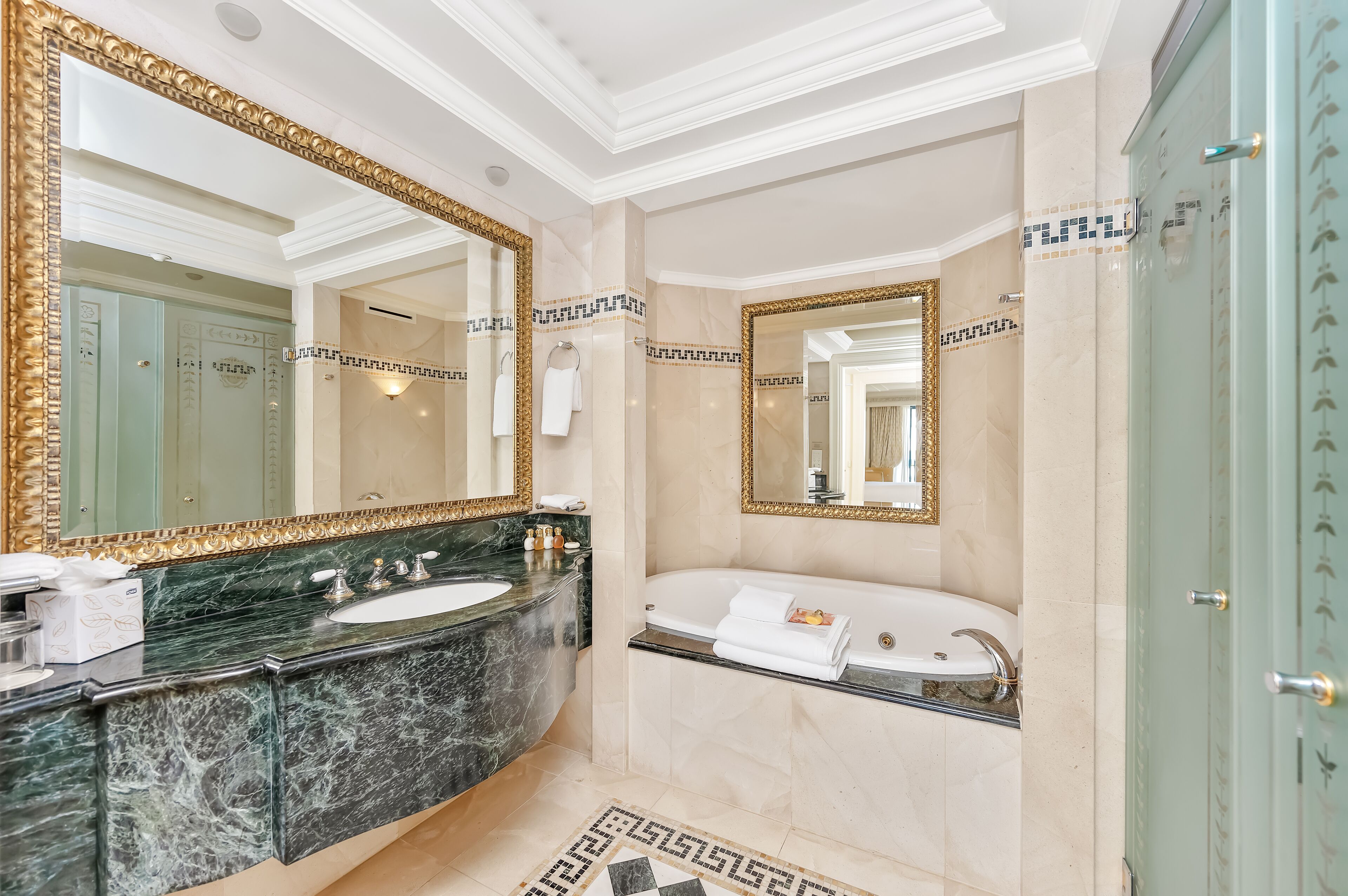 superior king  | bathroom | separate bathtub and shower, jetted bath, free toiletries, hair dryer