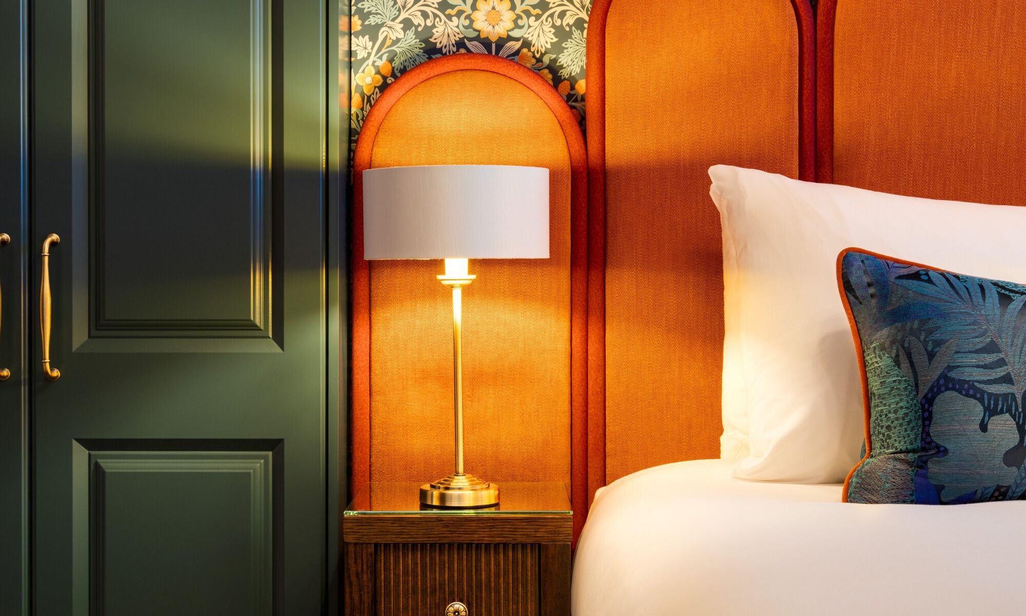 georgian family suite | 1 bedroom, in-room safe, soundproofing, iron/ironing board