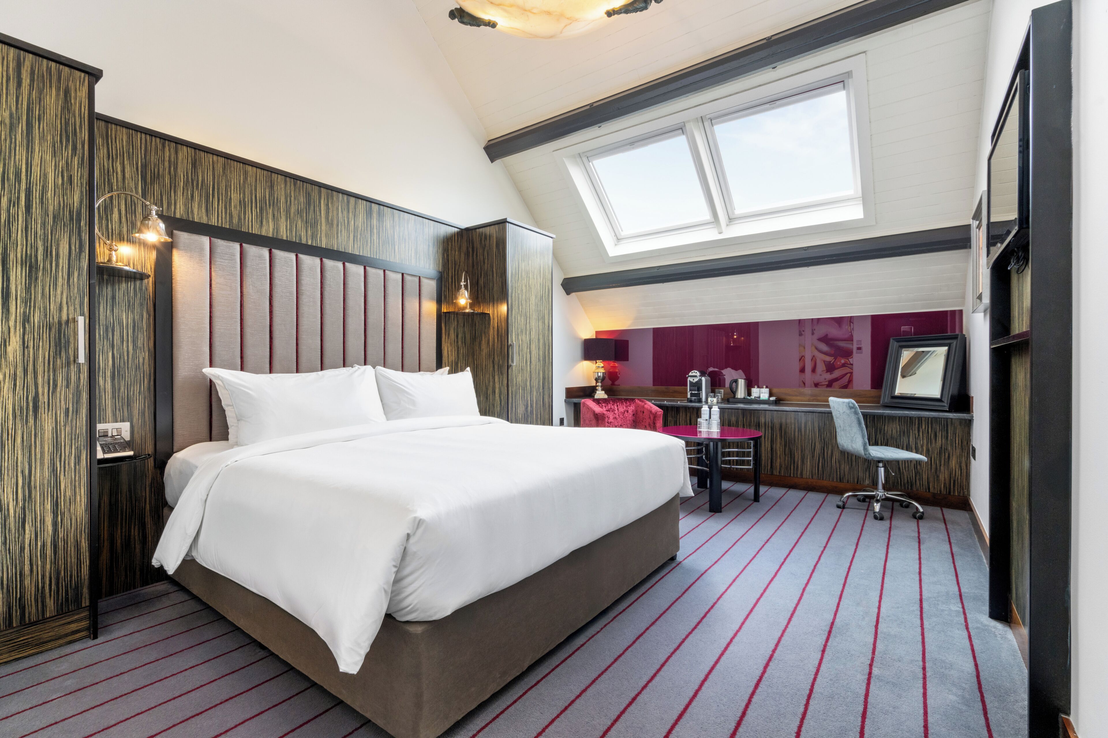 Executive King Room | Caja de seguridad en la habitación y insonorización 