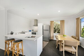 Standard Two Bedroom Apartment | Private kitchen | Fridge, microwave, electric kettle, toaster - Quest Trinity House (Glebe)