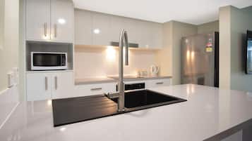 2 Bedroom Superior Apartment  | Private kitchen | Full-size fridge, microwave, oven, stovetop