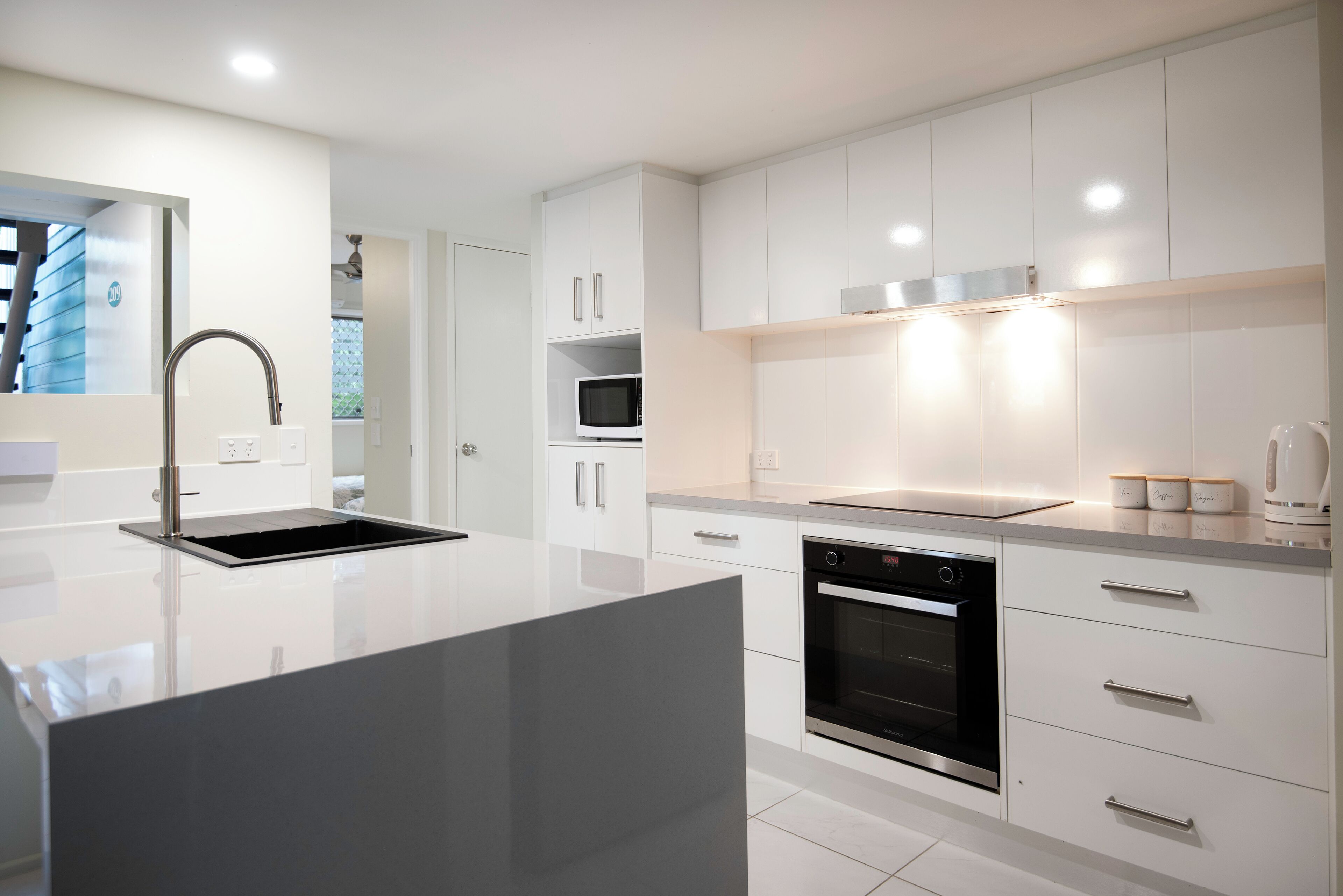 2 Bedroom Superior Apartment  | Private kitchen | Full-sized fridge, microwave, oven, stovetop