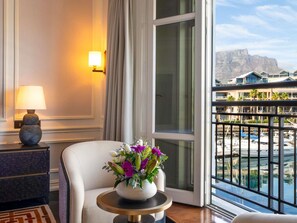 Deluxe Room, 1 King Bed, Accessible, Mountain View | Premium bedding, down comforters, minibar, in-room safe