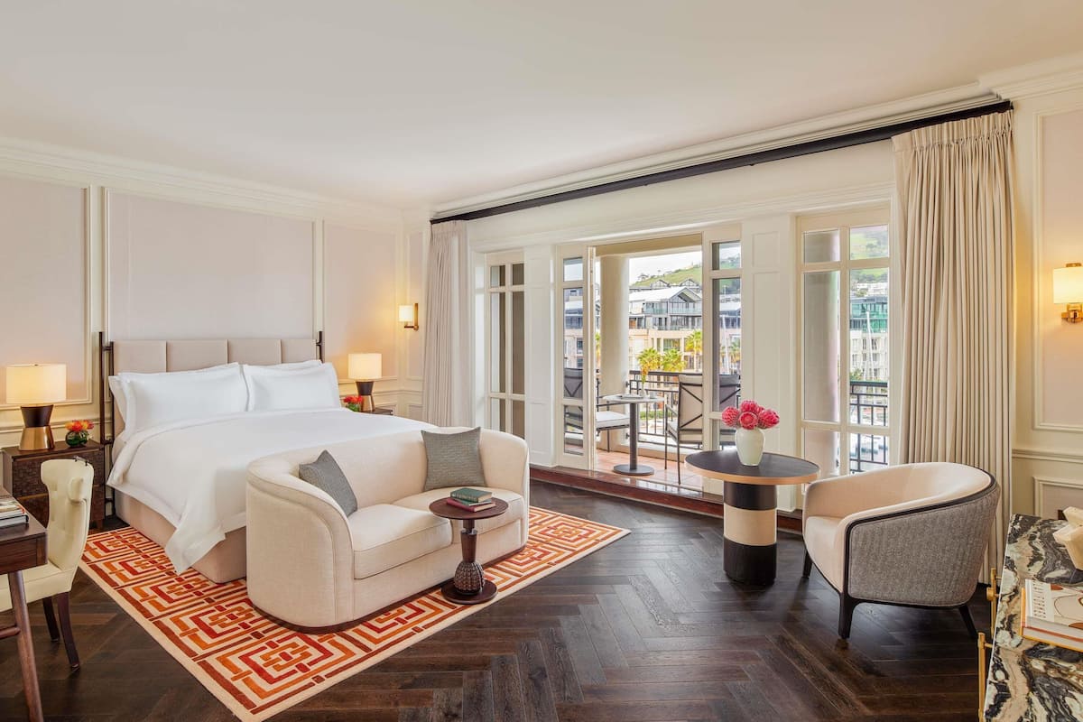 Superior Room, 1 King Bed