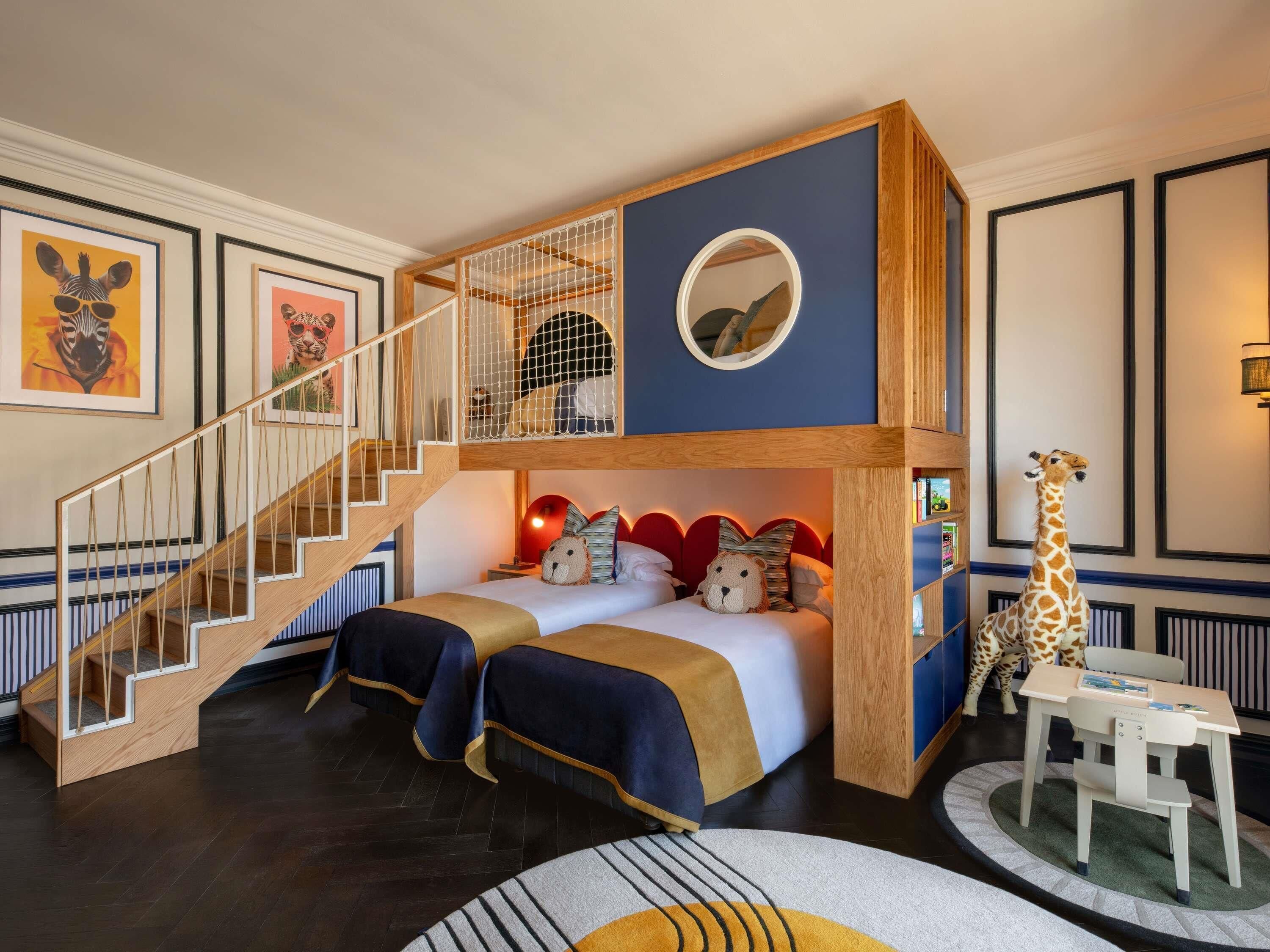 Premium bedding, down duvets, minibar, in-room safe