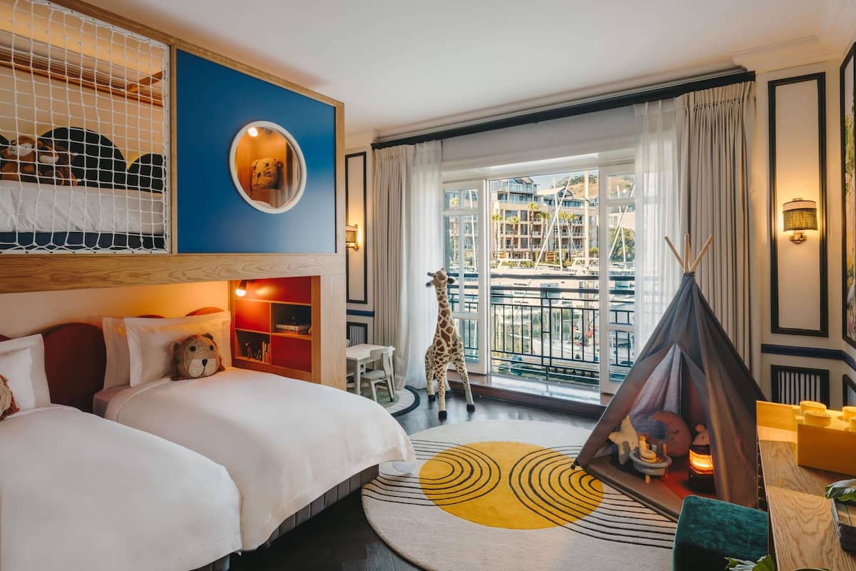 Family Room, 1 King Bed, Marina View | Premium bedding, down comforters, minibar, in-room safe