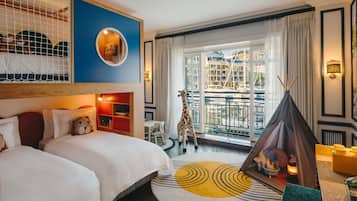 Family Room, 1 King Bed, Marina View