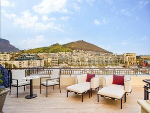 Suite, 1 Double Bed | Premium bedding, down comforters, minibar, in-room safe