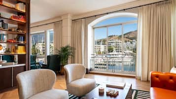 Breakfast, lunch, dinner served; pool views