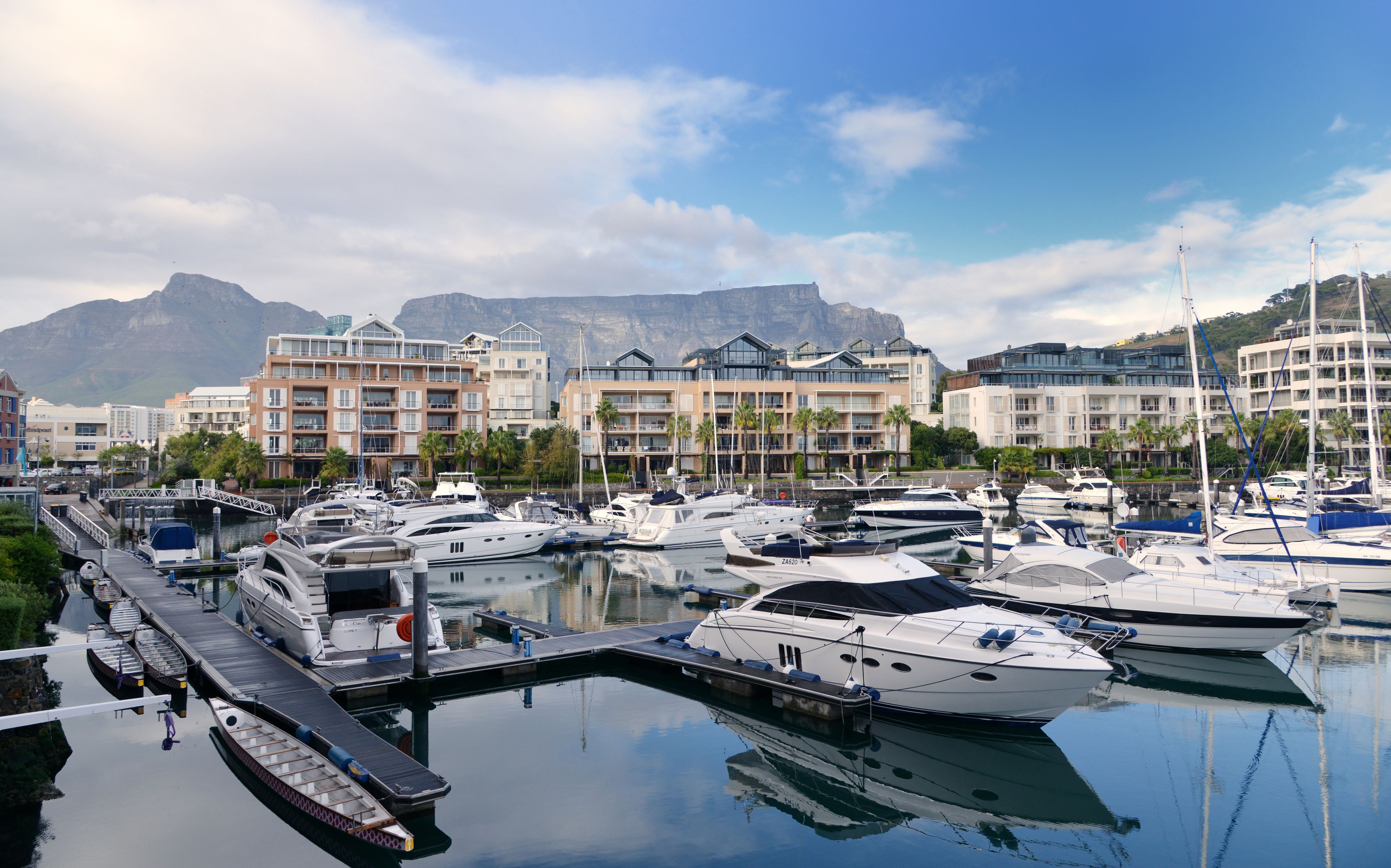 Deluxe Room, 1 King Bed, Mountain View | Mountain view