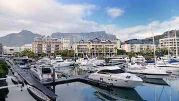 Deluxe Room, 1 King Bed, Mountain View | Mountain view