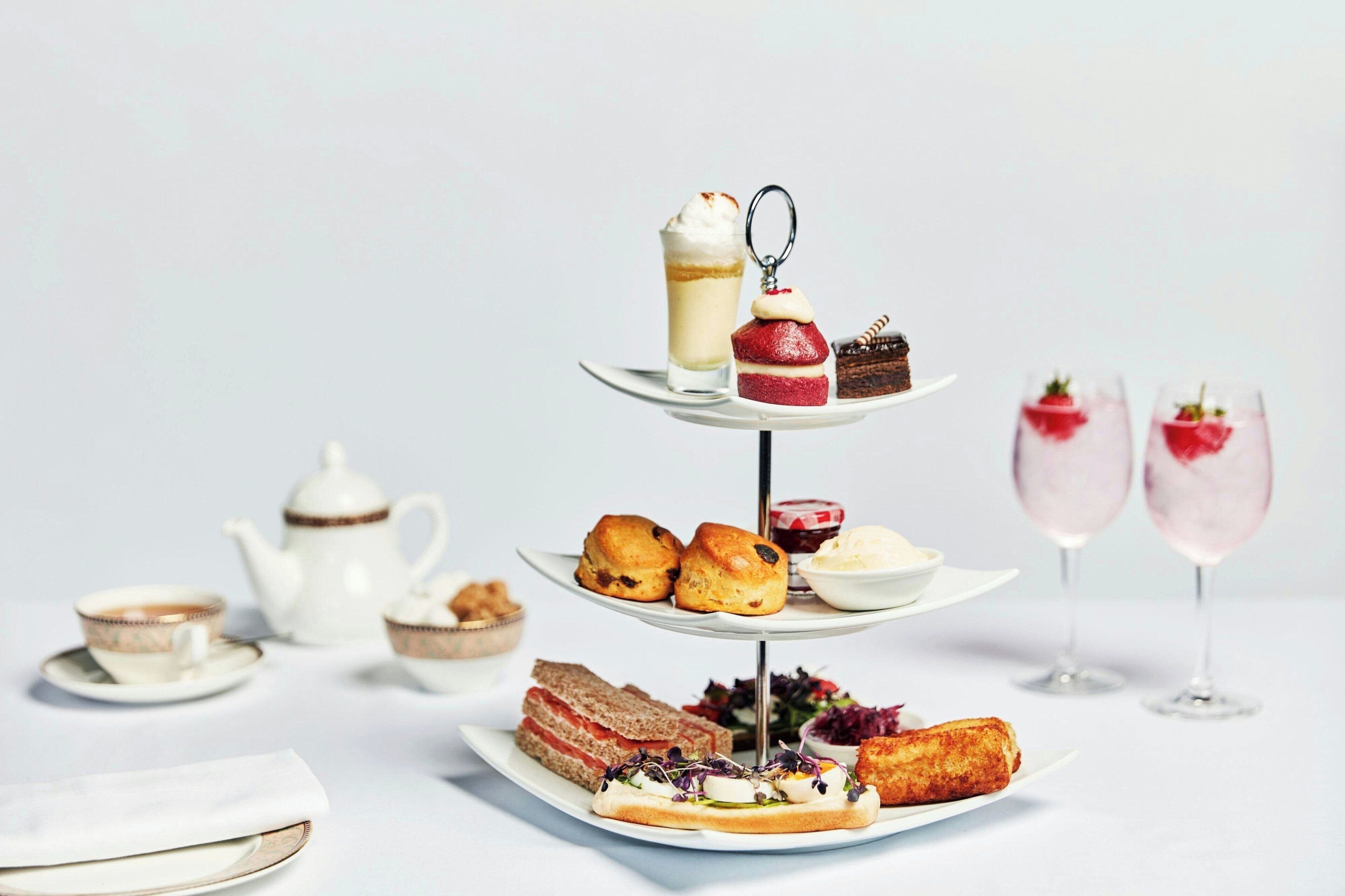 breakfast and dinner served, british cuisine