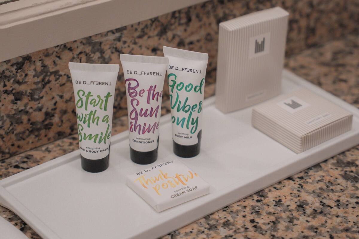 combined shower/bathtub, free toiletries, hair dryer, towels