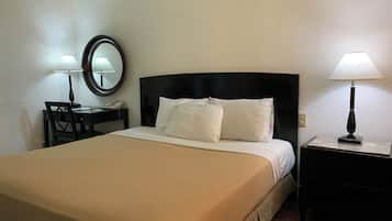 Junior Double Room, 1 King Bed | In-room safe, desk, laptop workspace, blackout curtains