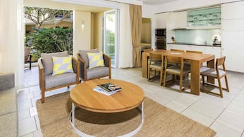 Apartment, 2 Bedrooms (Noosa River View) | 1 bedroom, minibar, in-room safe, individually decorated