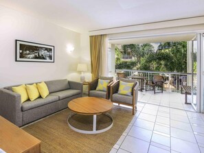 1 bedroom, minibar, in-room safe, individually decorated - The Sebel Noosa (Noosa Heads)