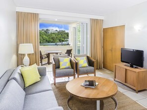 公寓, 2 间卧室 (Noosa River View) | 1 多间卧室、迷你吧、客房内保险箱、特色装修